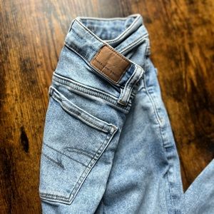 AEO NE(X)T LEVEL STRETCH SUPER HI-RISE JEGGING